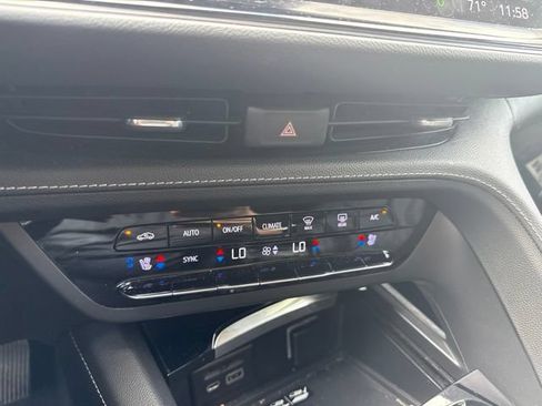 Used 2022 Buick Envision Avenir w/ Technology Package II AWD/4WD image 16
