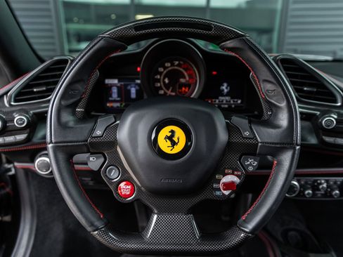 Used 2017 Ferrari 488 GTB RWD image 29