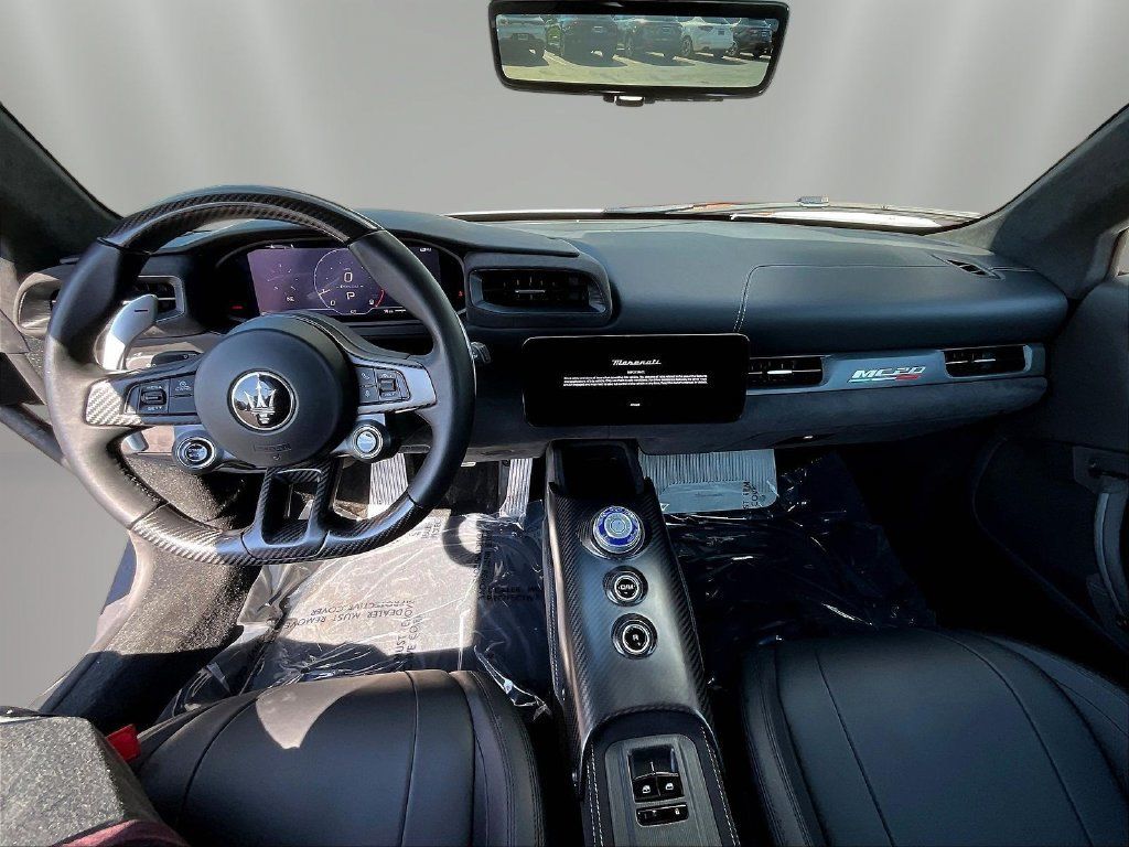 Used 2022 Maserati MC20 Coupe RWD image 7