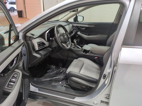 Used 2024 Subaru Outback Limited AWD/4WD image 17