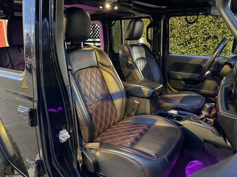 Used 2018 Jeep Wrangler Unlimited Rubicon image 34