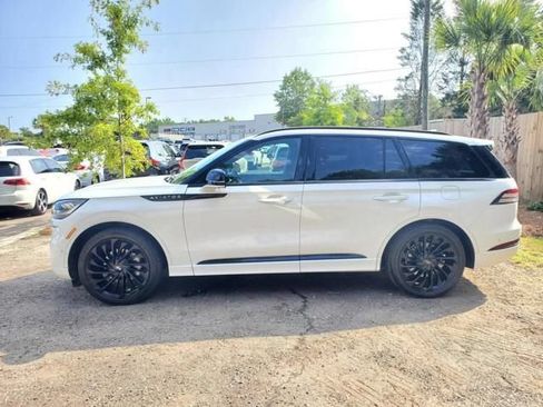 Used 2024 Lincoln Aviator Reserve w/ Jet Package RWD image 3