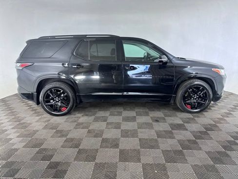 Used 2020 Chevrolet Traverse Premier w/ Redline Edition AWD/4WD image 6