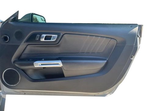 Used 2018 Ford Mustang GT Premium RWD image 18