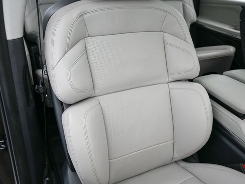 Used 2025 Lincoln Navigator Reserve image 39