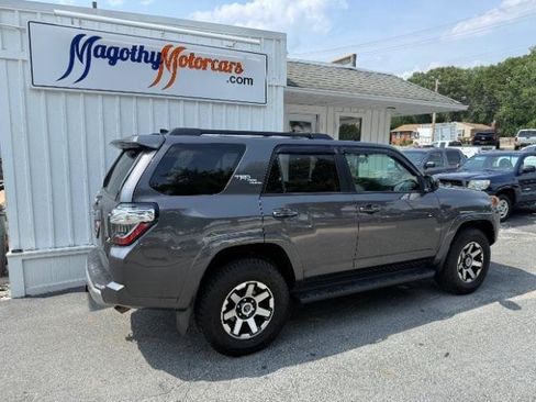 Used 2019 Toyota 4Runner TRD Off-Road AWD/4WD image 3