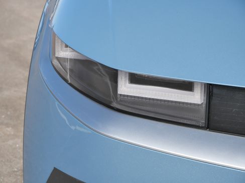 Certified 2025 Hyundai Ioniq 5 SEL image 16