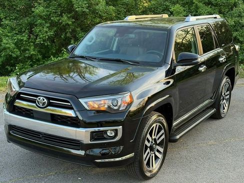 Used 2023 Toyota 4Runner Limited image 10