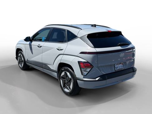 Certified 2024 Hyundai Kona SEL FWD image 3