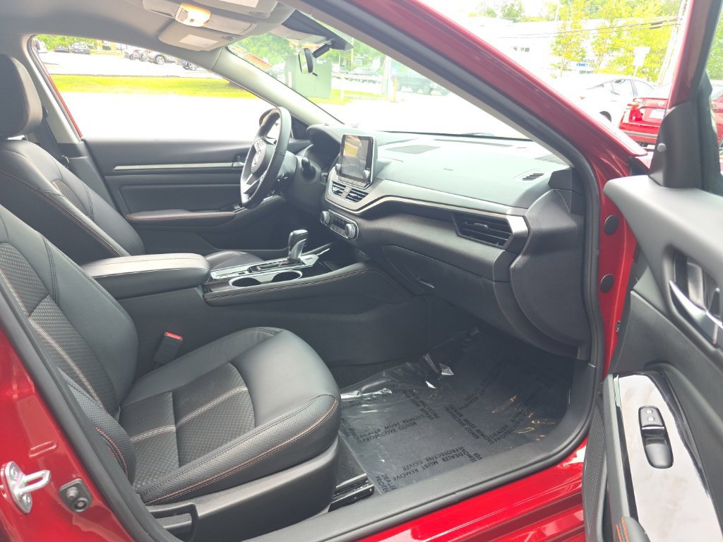 Certified 2024 Nissan Altima 2.5 SR AWD/4WD image 14