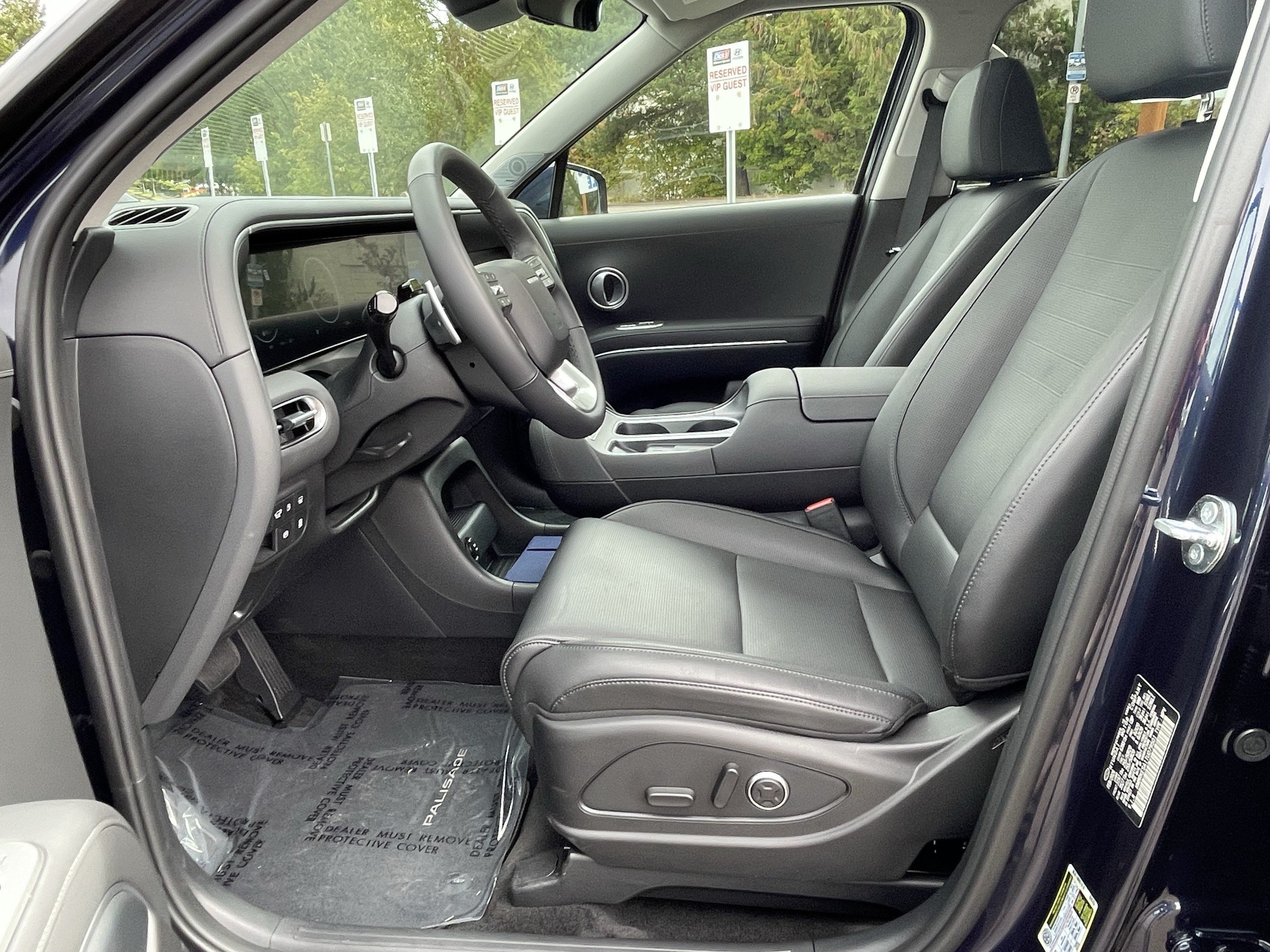 Certified 2026 Hyundai Palisade Limited AWD/4WD image 11