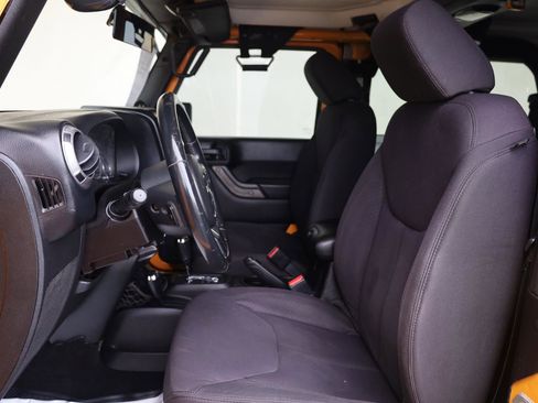 Used 2013 Jeep Wrangler Sport AWD/4WD image 14