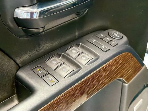 Used 2018 GMC Sierra 1500 Denali image 18