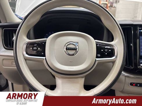 Used 2024 Volvo XC60 B5 Plus image 14