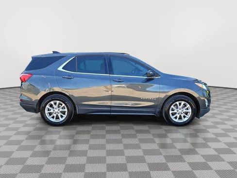 Used 2018 Chevrolet Equinox LT FWD image 16