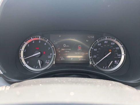 Used 2022 Toyota Highlander XLE FWD image 28