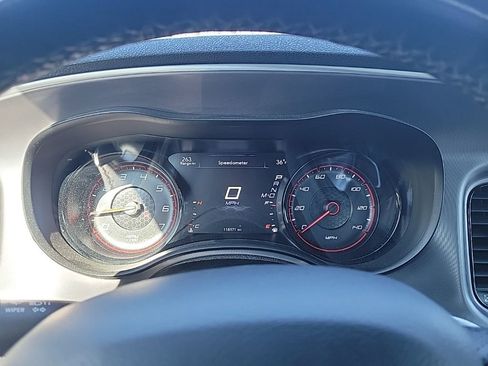 Used 2019 Dodge Charger SXT w/ Blacktop Package image 10
