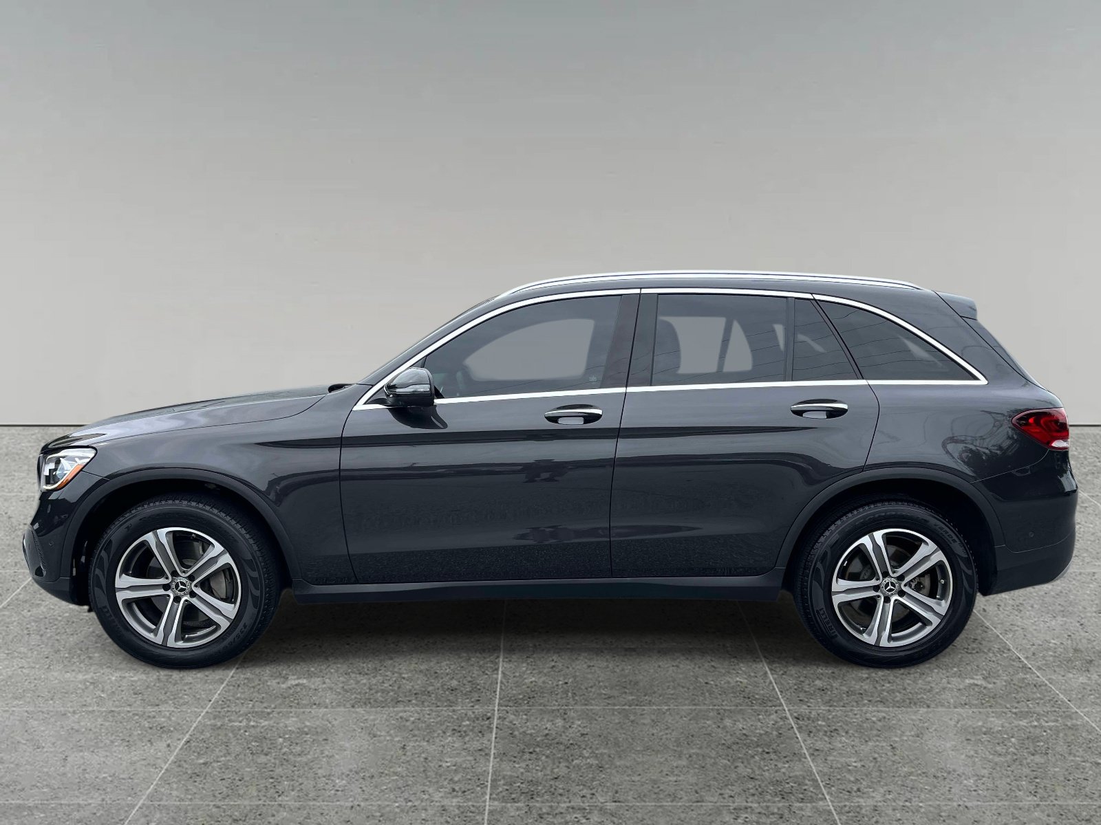Used 2021 Mercedes-Benz GLC 300 image 2