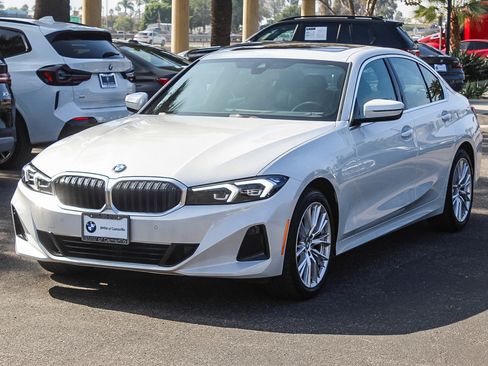 Used 2024 BMW 330i Sedan image 3