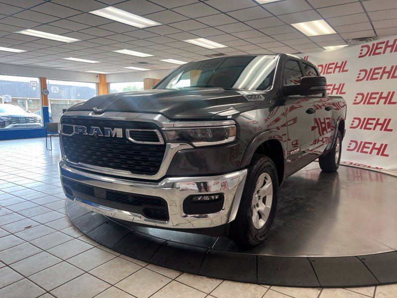 Used 2025 RAM 1500 Big Horn AWD/4WD image 3