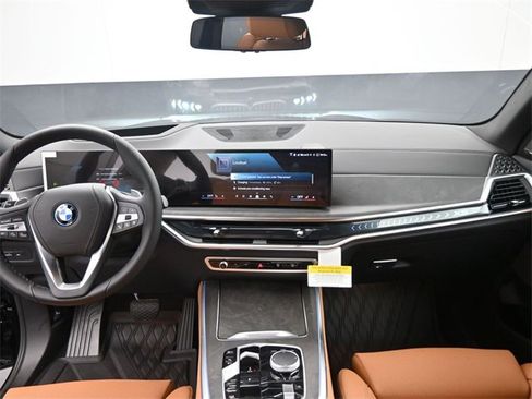 New 2026 BMW X5 xDrive50e w/ Premium Package image 24
