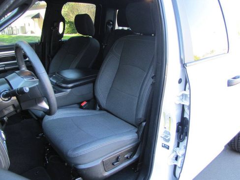 Used 2023 RAM 1500 Warlock AWD/4WD image 15