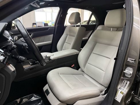 Used 2010 Mercedes-Benz E 350 Sedan w/ Premium 1 Pkg image 11
