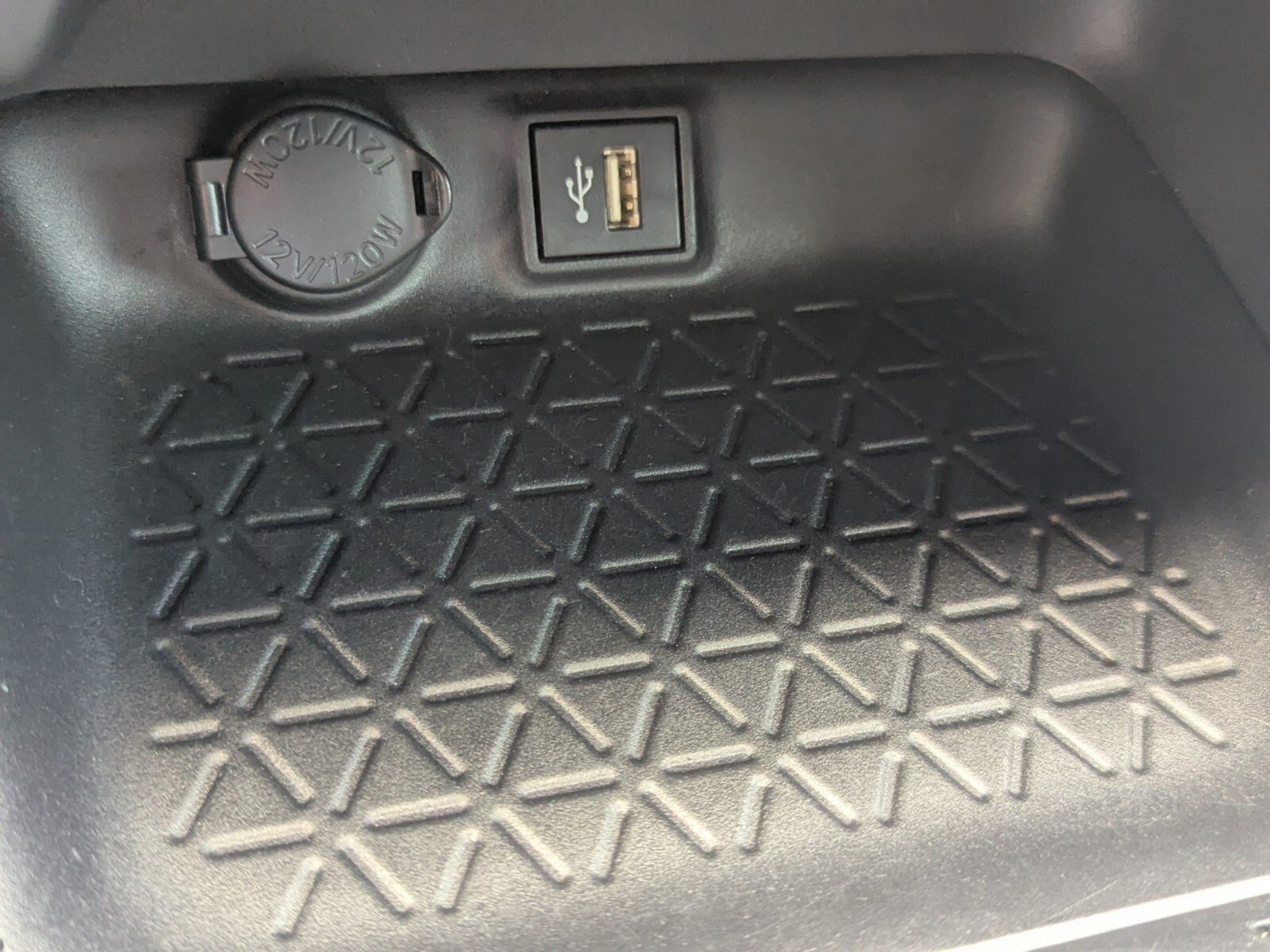Used 2023 Toyota RAV4 LE FWD image 43