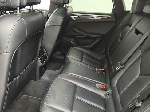 Used 2020 Porsche Macan image 22