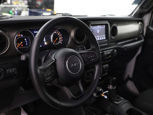 Used 2020 Jeep Gladiator Sport w/ Quick Order Package 24S image 18