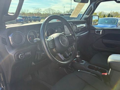 Used 2022 Jeep Wrangler Unlimited Sport image 12
