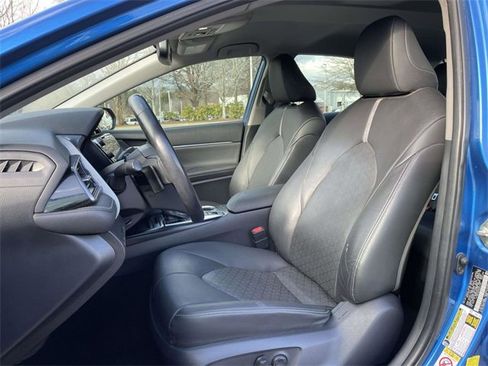 Used 2019 Toyota Camry XSE image 19