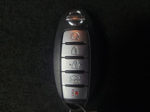 Used 2021 Nissan Sentra SV FWD image 32
