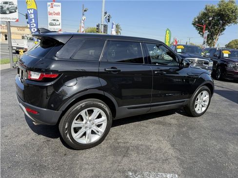 Used 2017 Land Rover Range Rover Evoque SE Premium image 51
