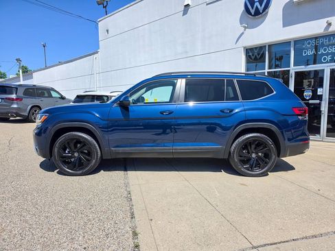 Certified 2022 Volkswagen Atlas SE AWD/4WD image 2