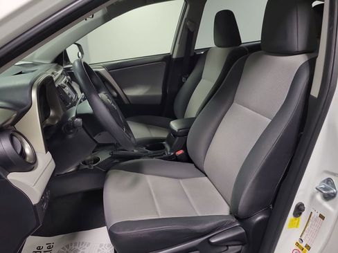 Used 2015 Toyota RAV4 LE image 13