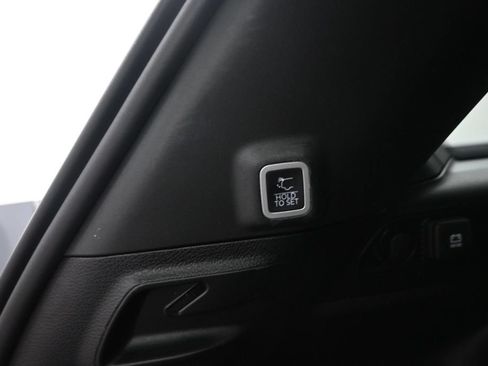 Used 2023 Jeep Grand Cherokee Altitude AWD/4WD image 12