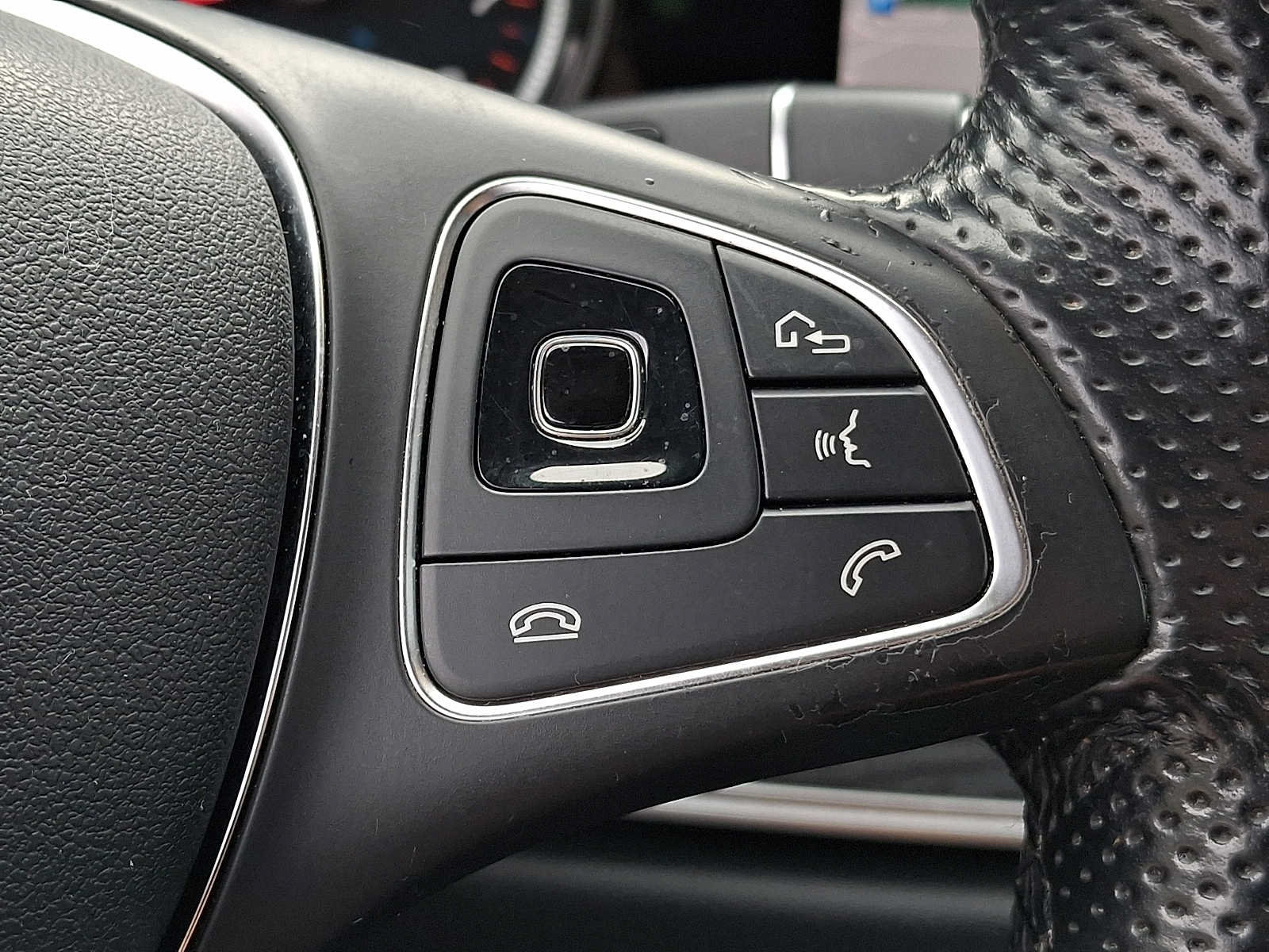 Used 2018 Mercedes-Benz E 400 4MATIC Cabriolet image 18