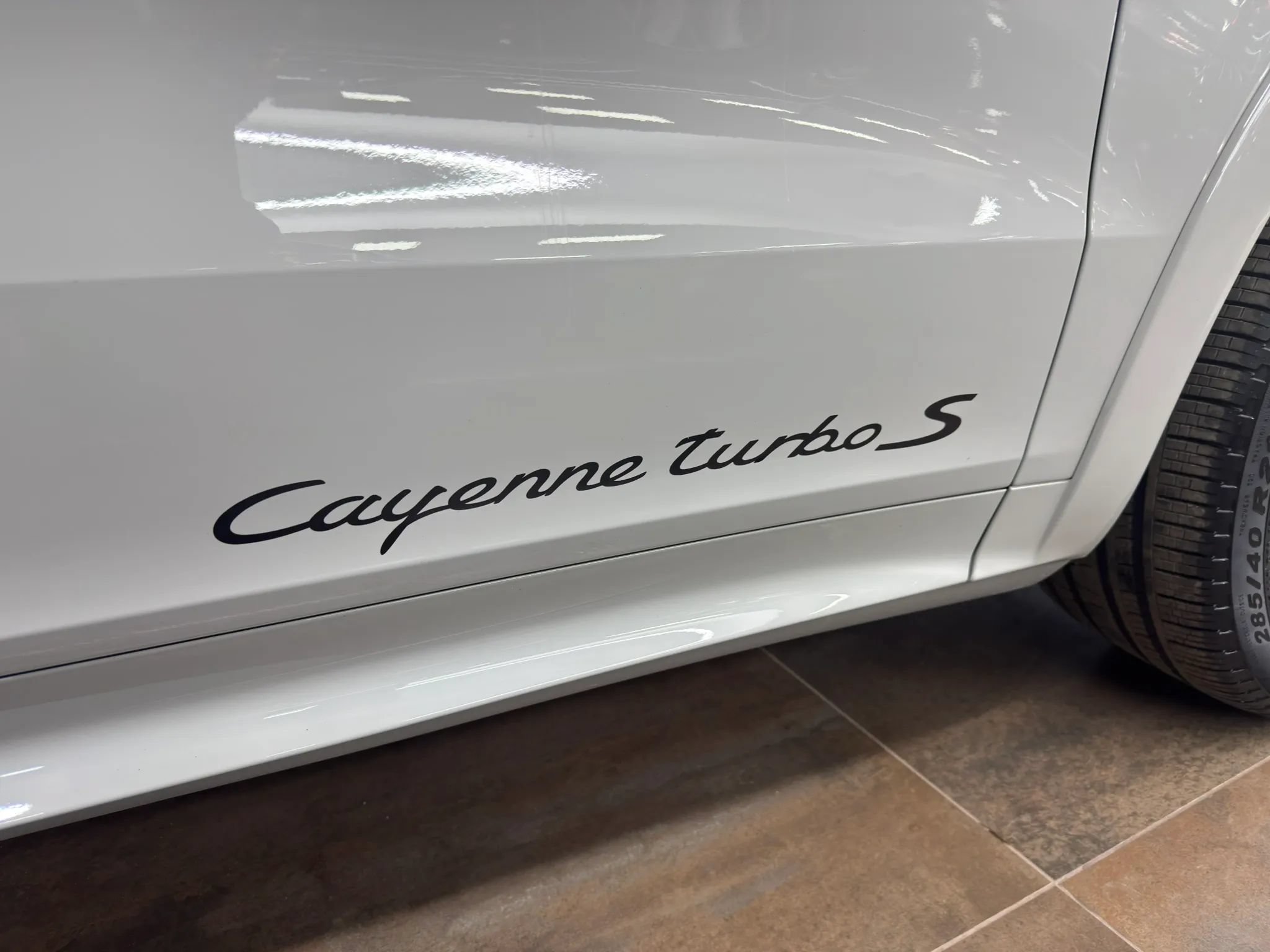 Used 2022 Porsche Cayenne Turbo S w/ Assistance Package AWD/4WD image 35