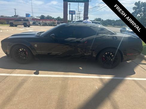 Used 2019 Dodge Challenger SRT Hellcat Redeye RWD image 3