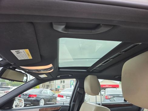 Used 2012 Mercedes-Benz E 350 Sedan image 11