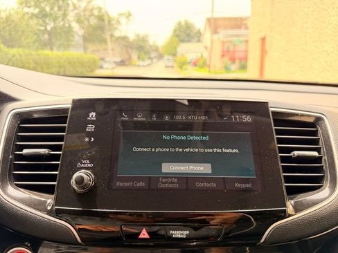 Used 2020 Honda Pilot Touring image 34