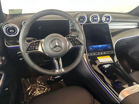 Used 2026 Mercedes-Benz GLC 300 image 25