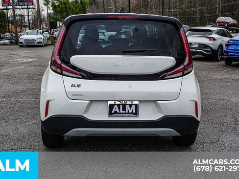 Used 2025 Kia Soul LX image 11
