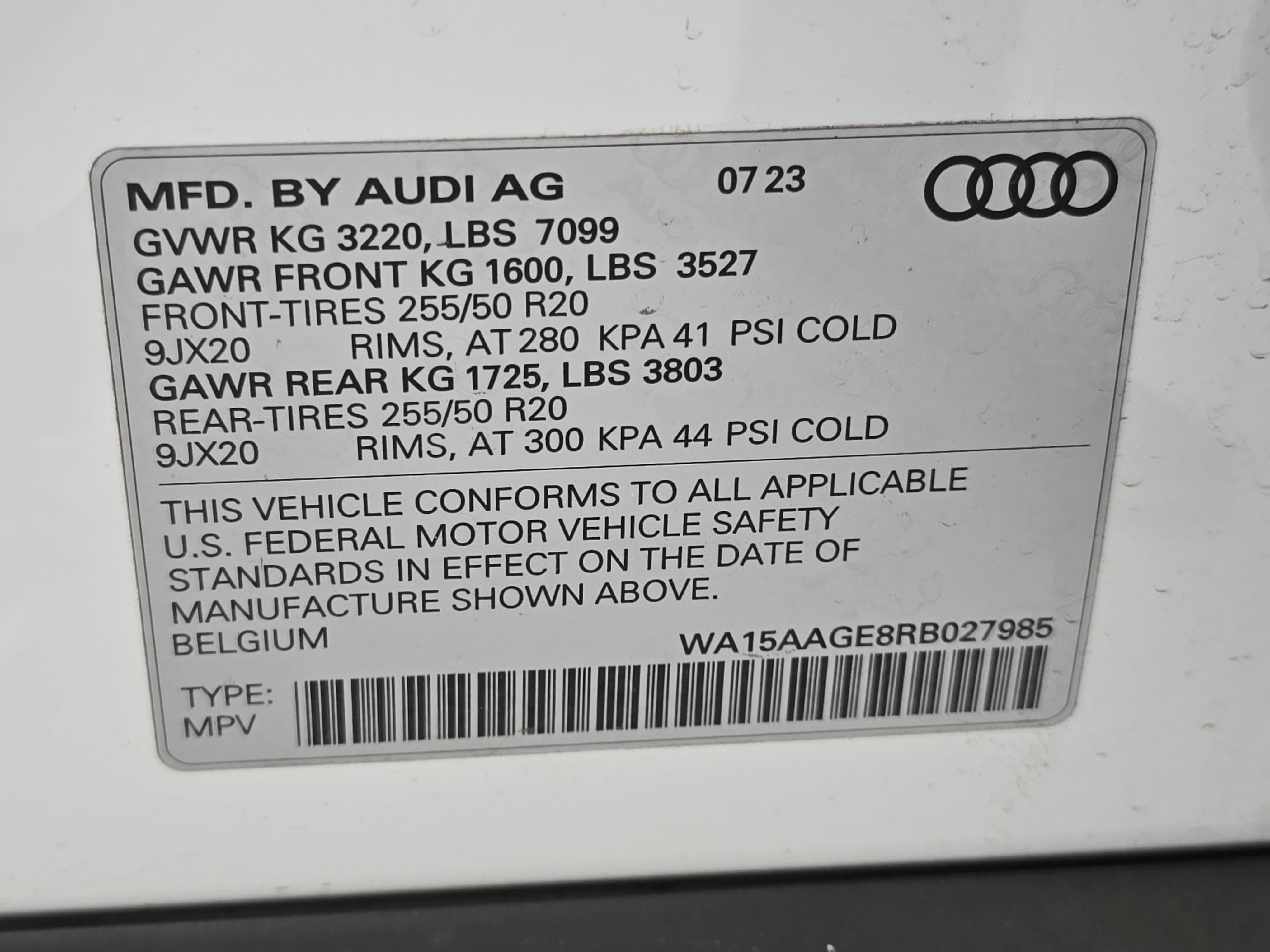 Used 2024 Audi Q8 e-tron Premium Plus AWD/4WD image 38