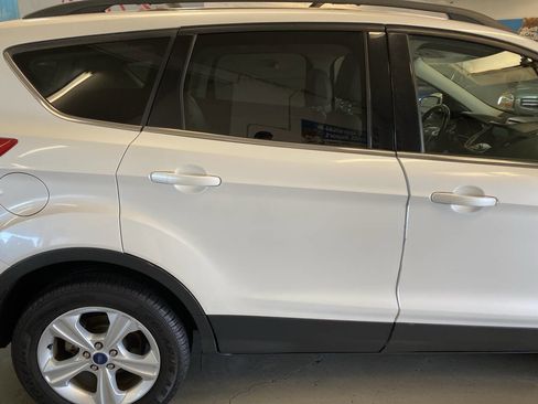 Used 2016 Ford Escape SE w/ SE Leather Comfort Package image 18
