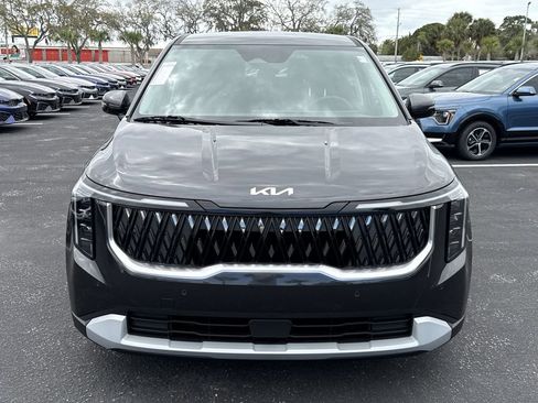 New 2026 Kia Carnival FWD image 9