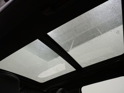 New 2026 Jeep Compass Latitude w/ Sun and Sound Group image 4