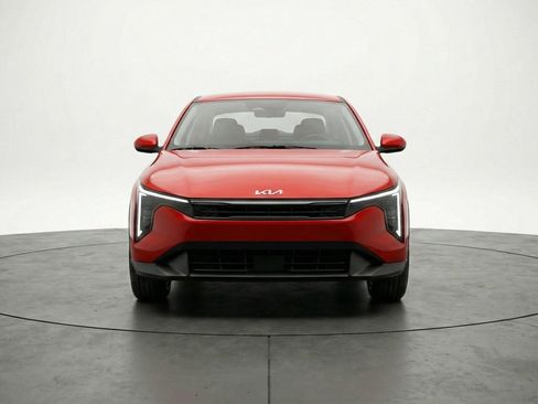 Used 2025 Kia K4 FWD image 2