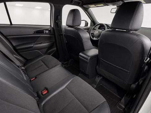 Used 2025 Mitsubishi Eclipse Cross AWD image 20